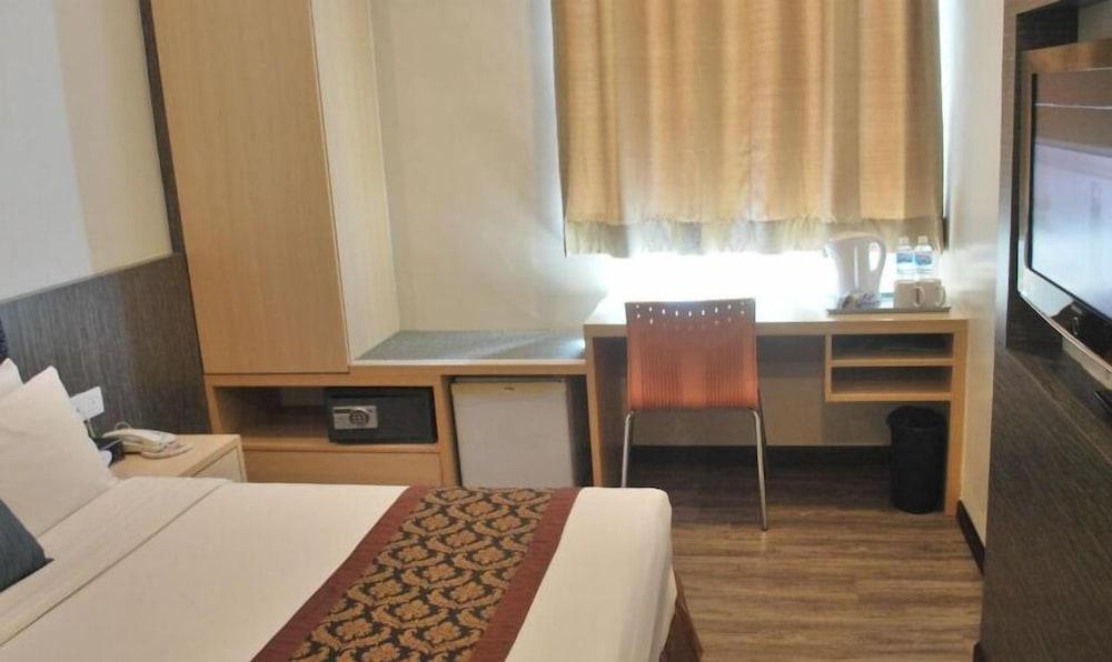 Courtyard Hotel 1Borneo Kota Kinabalu Extérieur photo