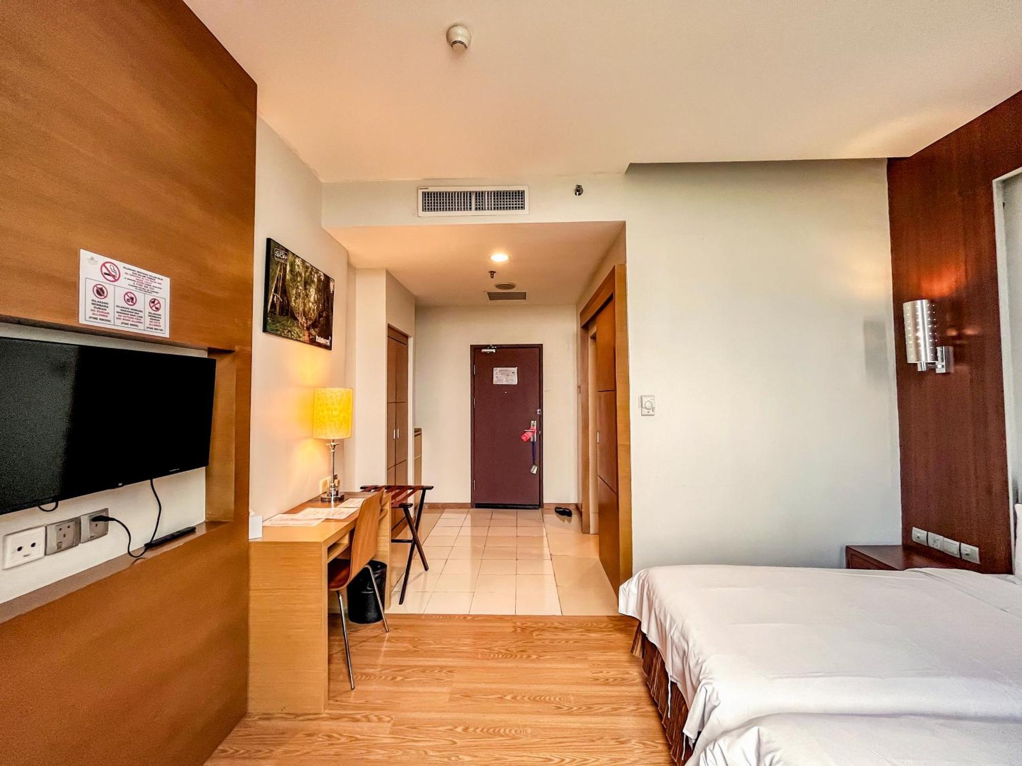 Courtyard Hotel 1Borneo Kota Kinabalu Extérieur photo