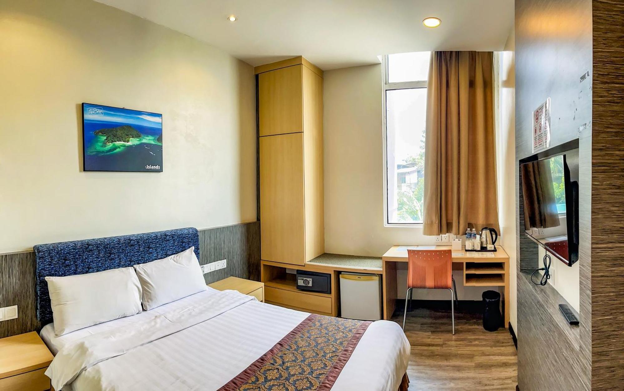 Courtyard Hotel 1Borneo Kota Kinabalu Extérieur photo