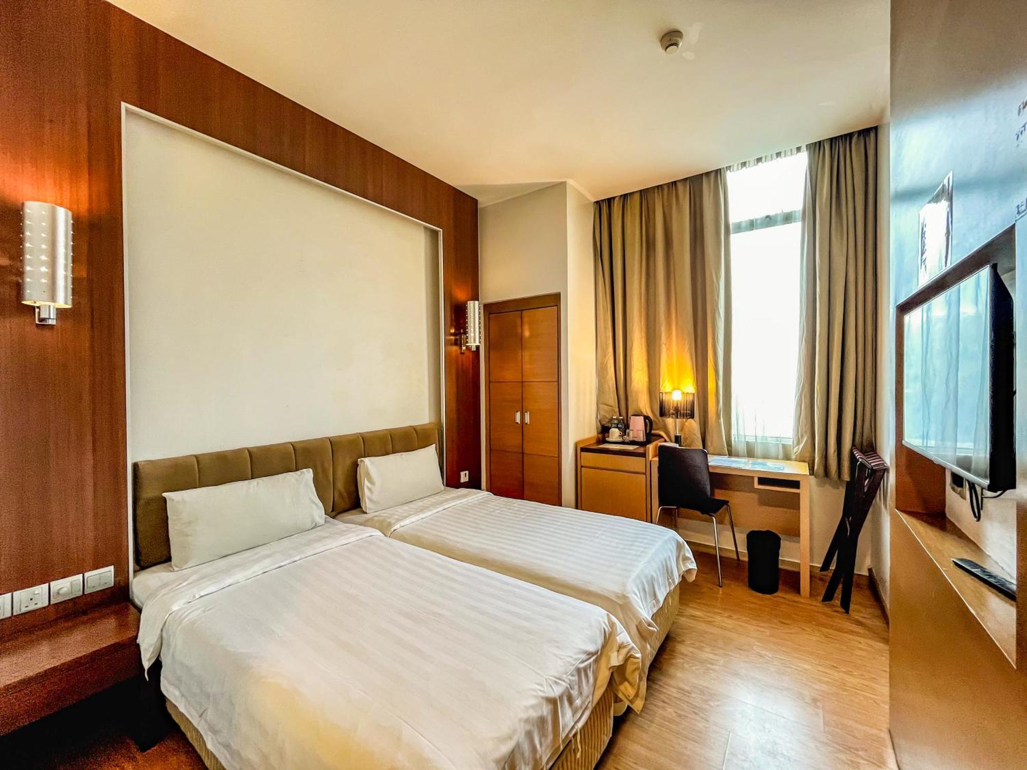 Courtyard Hotel 1Borneo Kota Kinabalu Extérieur photo